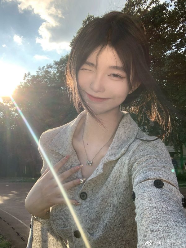 【纯享版资源】伊丽莎白猪 [80.04 MB, 视频:16, 图片:360]-悠然分享库