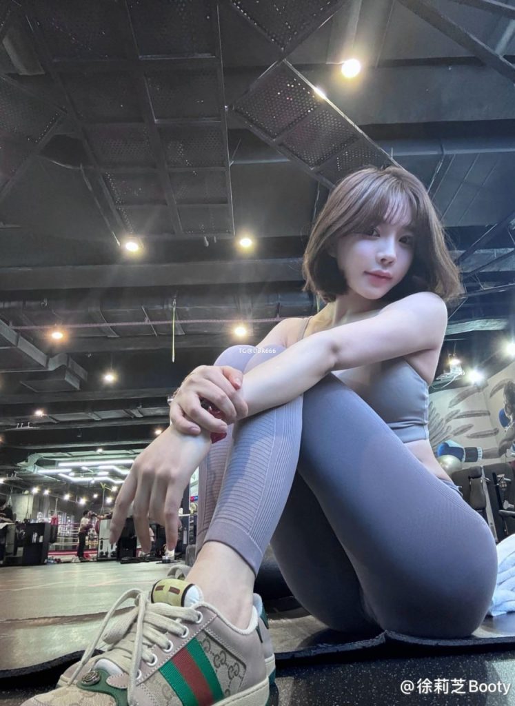 图片[4]-徐莉芝Booty