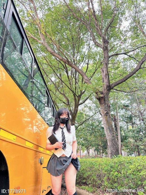 【纯享版】BOBBY璐璐 [623.67 MB, 视频:43, 图片:179]-悠然分享库