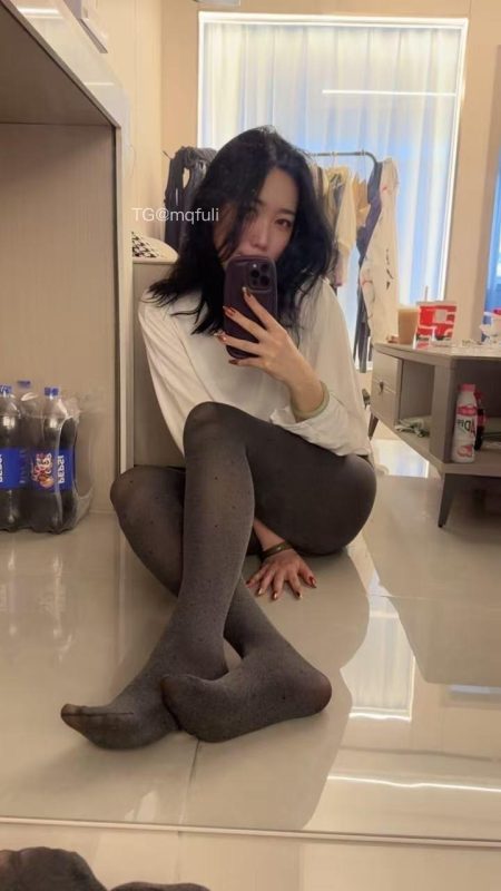 【微密圈全集版】小欠很猛秘密基地 [773.90 KB, 图片:9]-悠然分享库