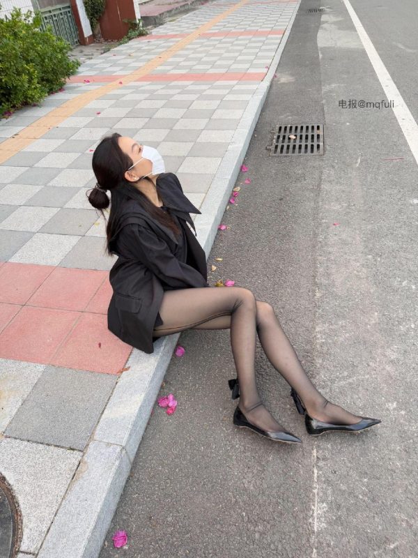 【微密圈全集版】桃脱了芭 [670.71 MB, 视频:14, 图片:2012]-悠然分享库