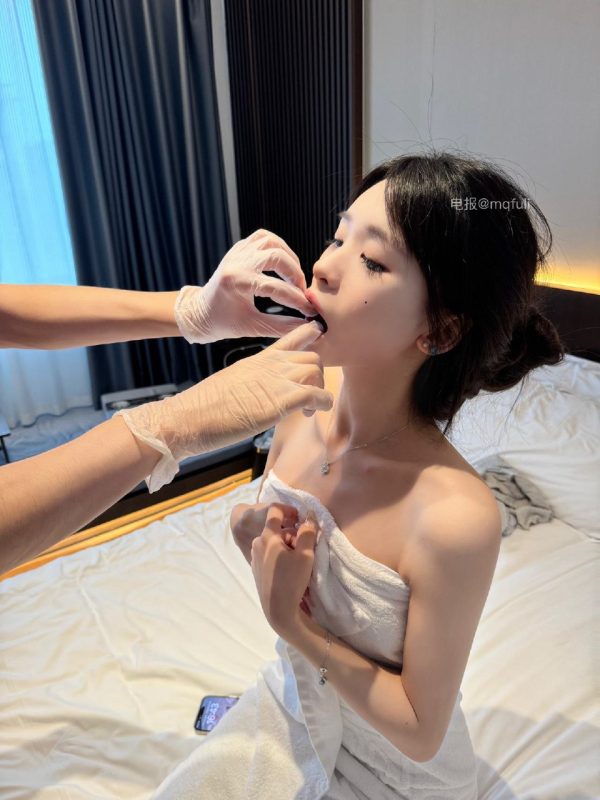 【微密圈全集版】清纯雅婷 [3.89 GB, 视频:590, 图片:32]-悠然分享库