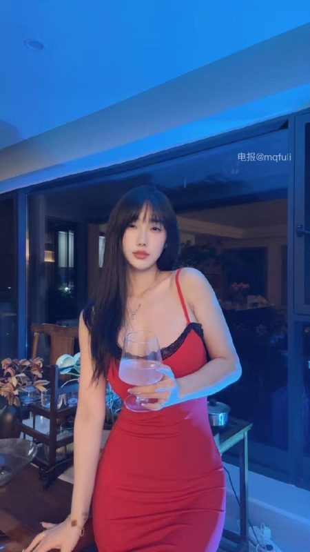 【微密圈全集版】给月买水喝 [4.50 MB, 图片:18, 视频:1]-悠然分享库