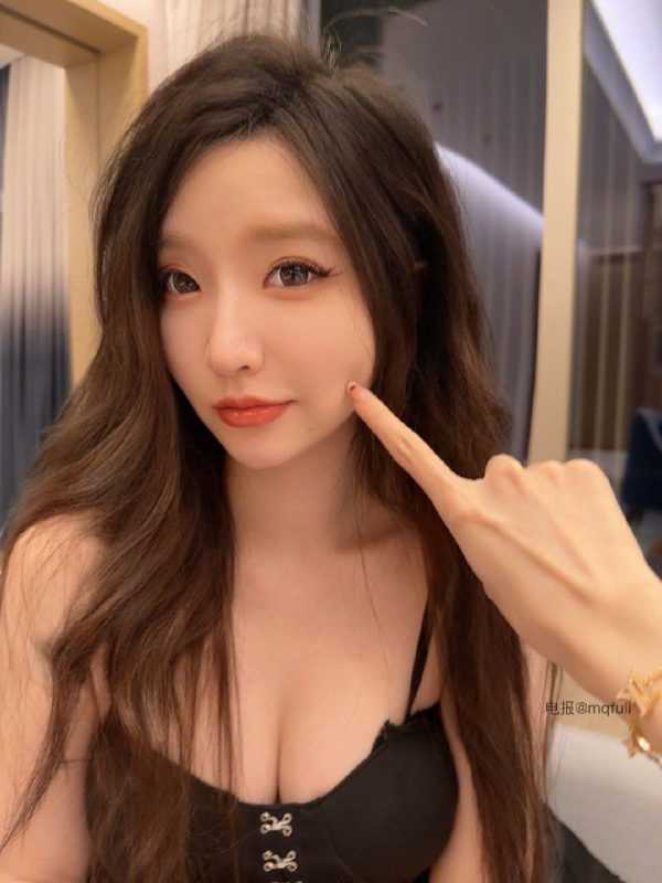 【微密圈全集版】郭小仙儿 [62.01 MB, 视频:7, 图片:157]-悠然分享库