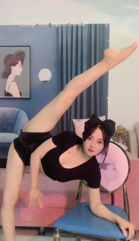 【微密圈全集版】小雪子的瑜伽空间 [100.45 MB, 视频:22]-悠然分享库